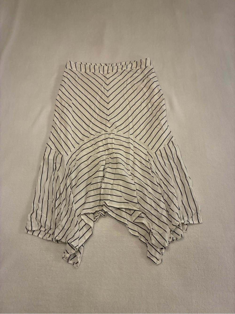 GAP white and Gray Striped Asymmetrical Hem Skirt